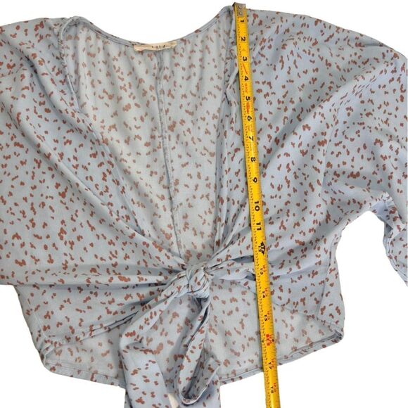 ILLA ILLA LIGHT BLUE TIE FRONT CROP TOP - Picture 6 of 8